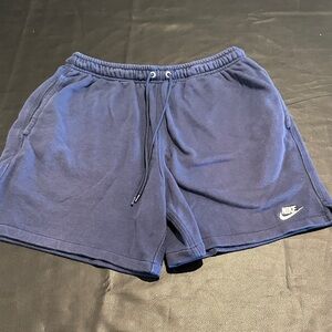 Nike Men’s Shorts Size Medium